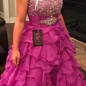 MacDuggal prom pageant dress. Size 0, New